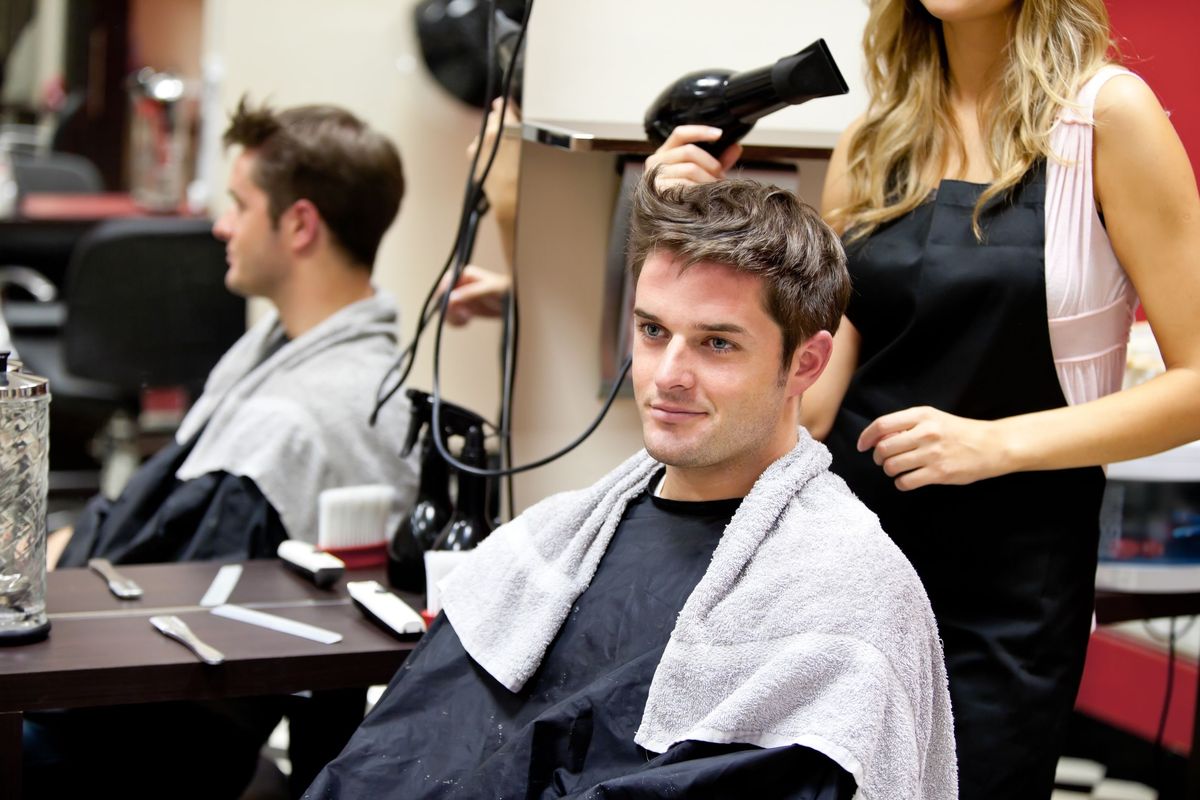 Как выбрать парикмахерские курсы обучения  и какой разряд будет присвоен